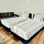 אכסניה Rooftop City With Deep Garage