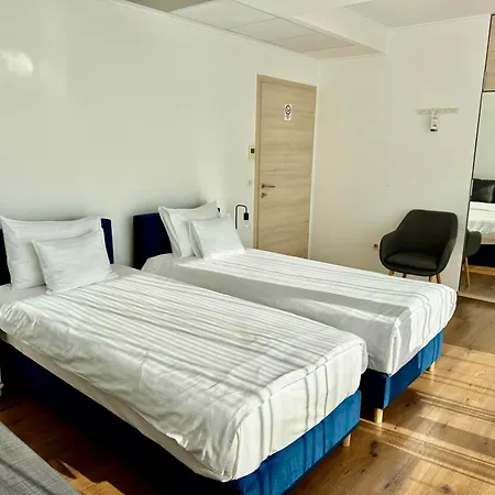 Hostel Rooftop City With Deep Garage Βουδαπέστη