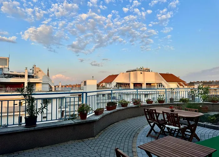 Rooftop City With Deep Garage * Budapest