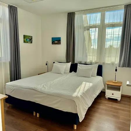 旅馆 Rooftop City With Deep Garage *