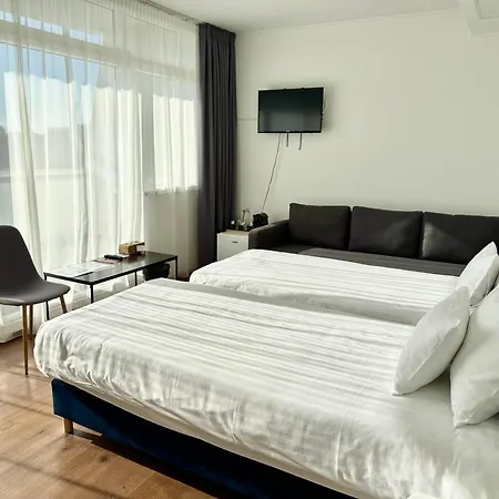 旅馆 Rooftop City With Deep Garage *