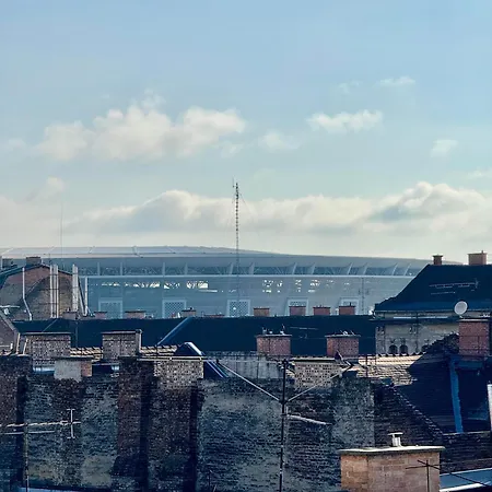 Rooftop City With Deep Garage 旅馆