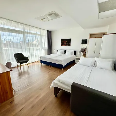 Rooftop City With Deep Garage * 布达佩斯