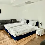 Rooftop City With Deep Garage Hostel