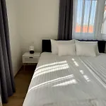 Rooftop City With Deep Garage Hostel Budapest